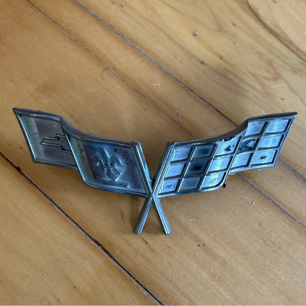 Crossed Flags Metal Emblem